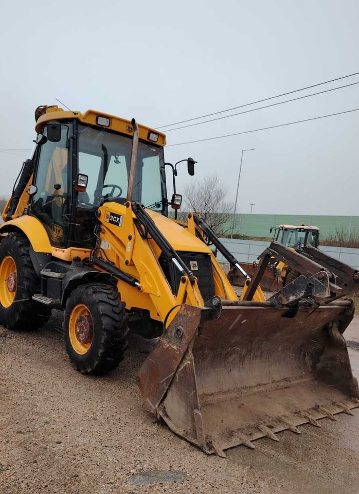 JCB 3CX - Ekskavators-iekrāvējs: foto 2 JCB 3CX - Ekskavators-iekrāvējs: foto 2