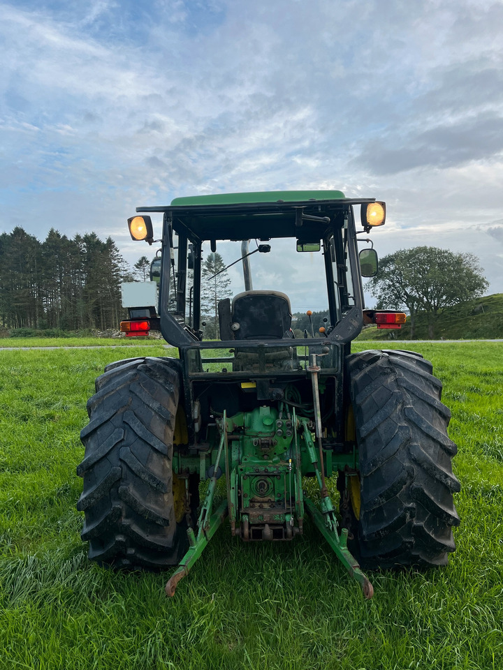 JOHN DEERE 1950 - Traktors: foto 3 JOHN DEERE 1950 - Traktors: foto 3