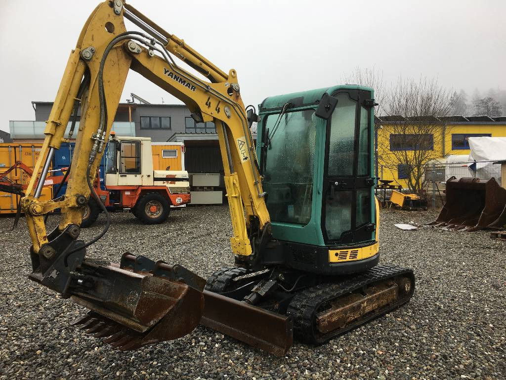 Yanmar Vio 33 U - Mini-ekskavators: foto 2 Yanmar Vio 33 U - Mini-ekskavators: foto 2