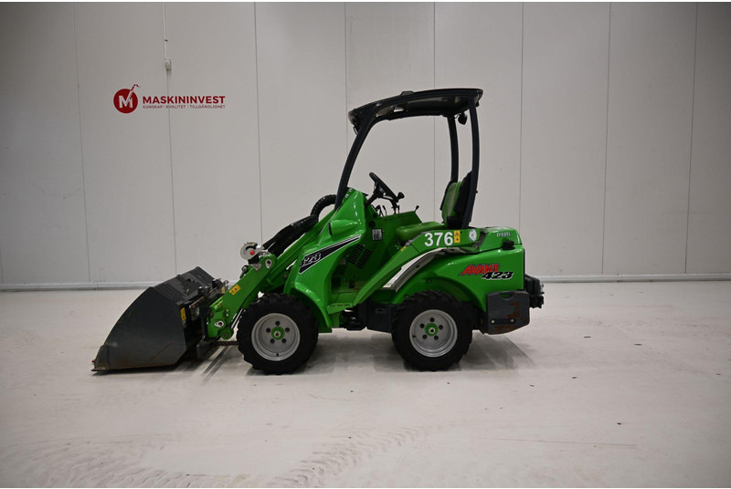 Avant 423 - Riteņu iekrāvējs: foto 1 Avant 423 - Riteņu iekrāvējs: foto 1