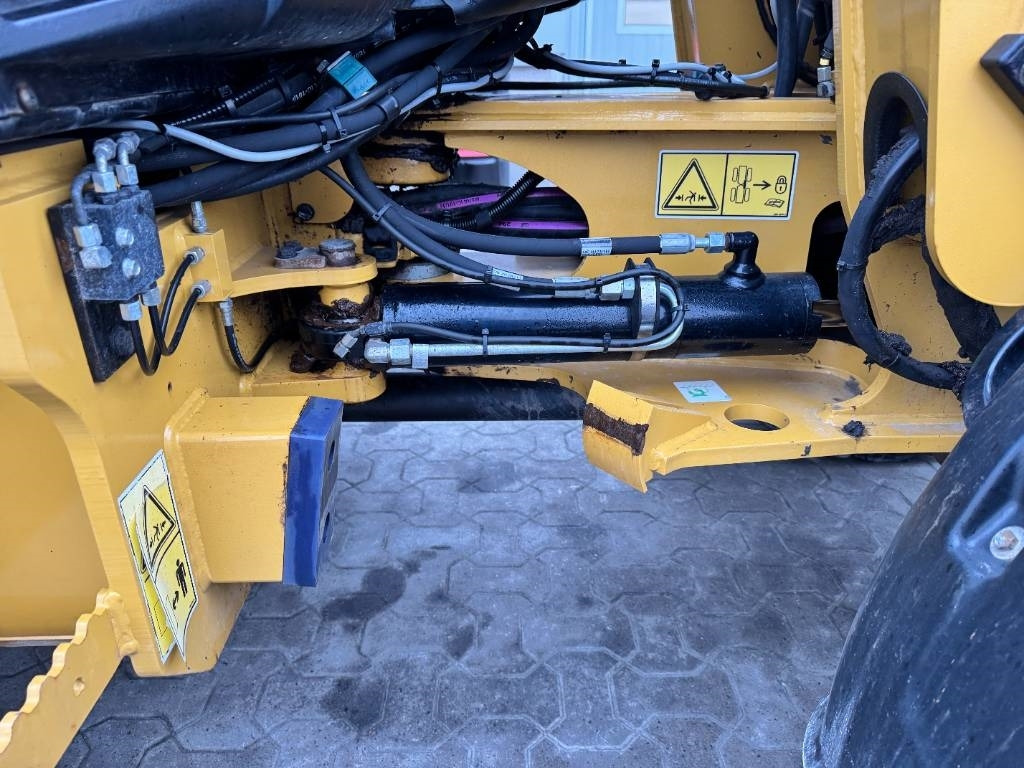 Riteņu iekrāvējs CAT 906M 35 km/h: foto 36