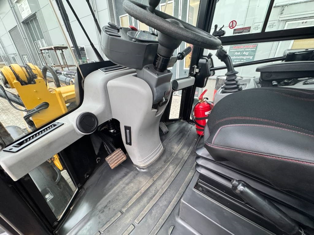 Riteņu iekrāvējs CAT 906M 35 km/h: foto 24