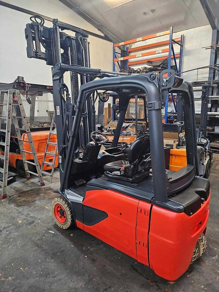 Linde E16L-02 - Elektroiekrāvējs: foto 4 Linde E16L-02 - Elektroiekrāvējs: foto 4