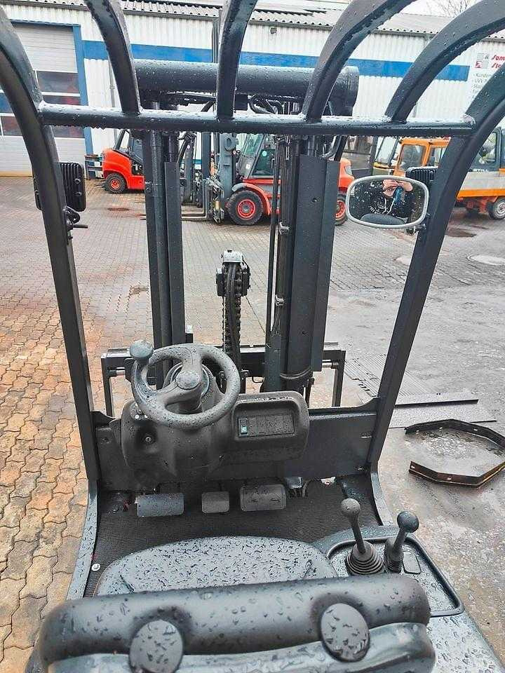 Linde H20T-03 - Gāzes iekrāvējs: foto 4 Linde H20T-03 - Gāzes iekrāvējs: foto 4