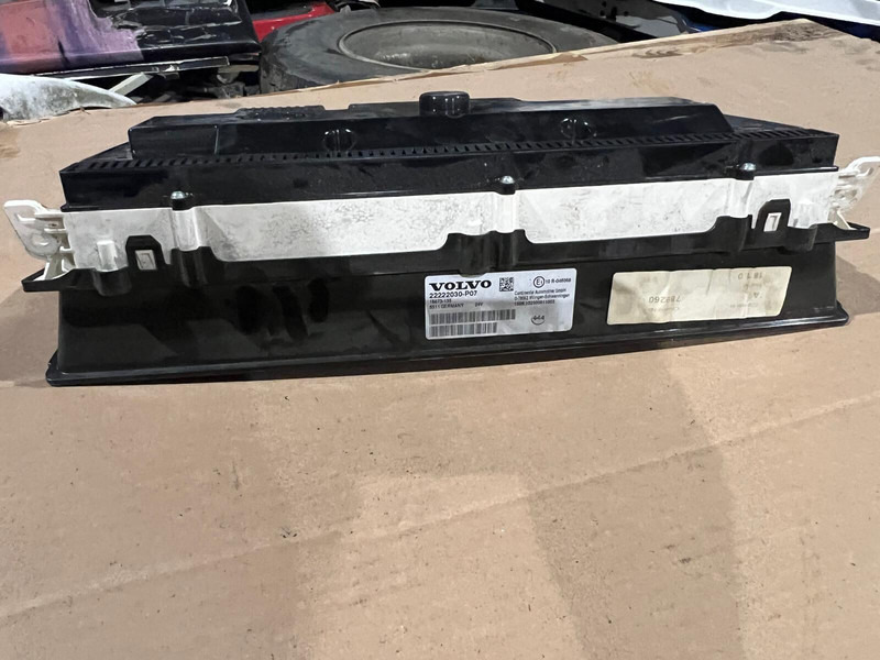 Continental FH4 - Mērinstrumentu panelis: foto 2 Continental FH4 - Mērinstrumentu panelis: foto 2