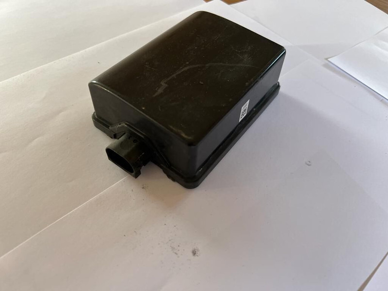Continental FH4 - Elektroniskais vadības bloks (ECU): foto 1 Continental FH4 - Elektroniskais vadības bloks (ECU): foto 1