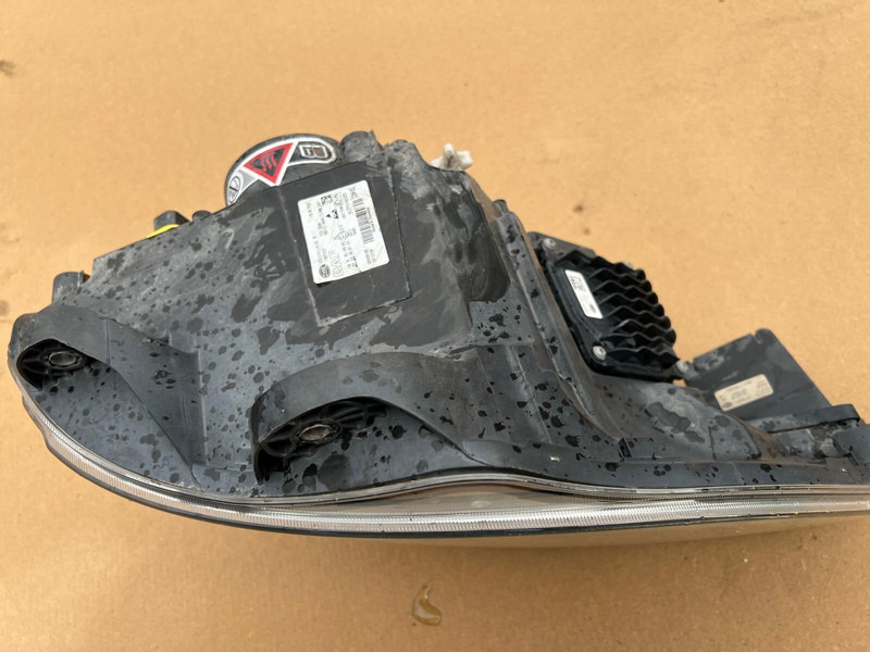 DAF XF106 - Tuvās gaismas: foto 2 DAF XF106 - Tuvās gaismas: foto 2