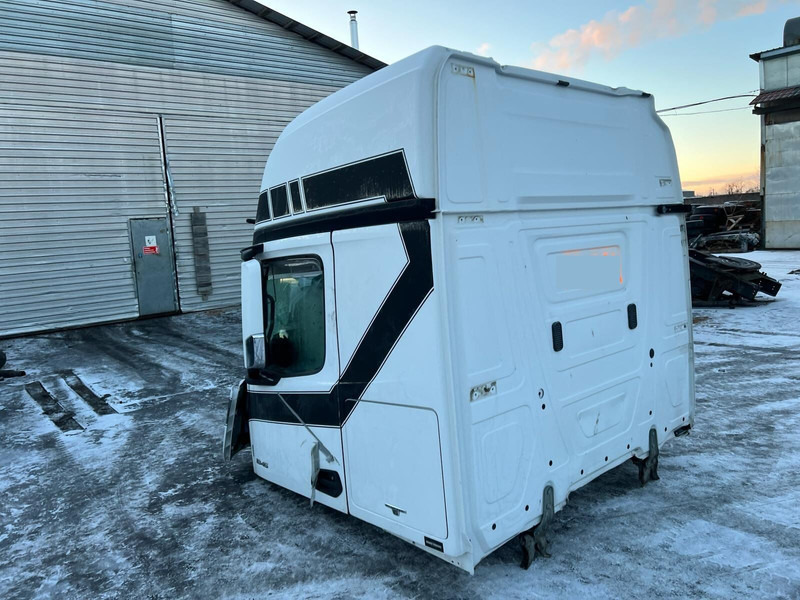 Mercedes-Benz Actros MP4 - Kabīne un interjers: foto 4 Mercedes-Benz Actros MP4 - Kabīne un interjers: foto 4