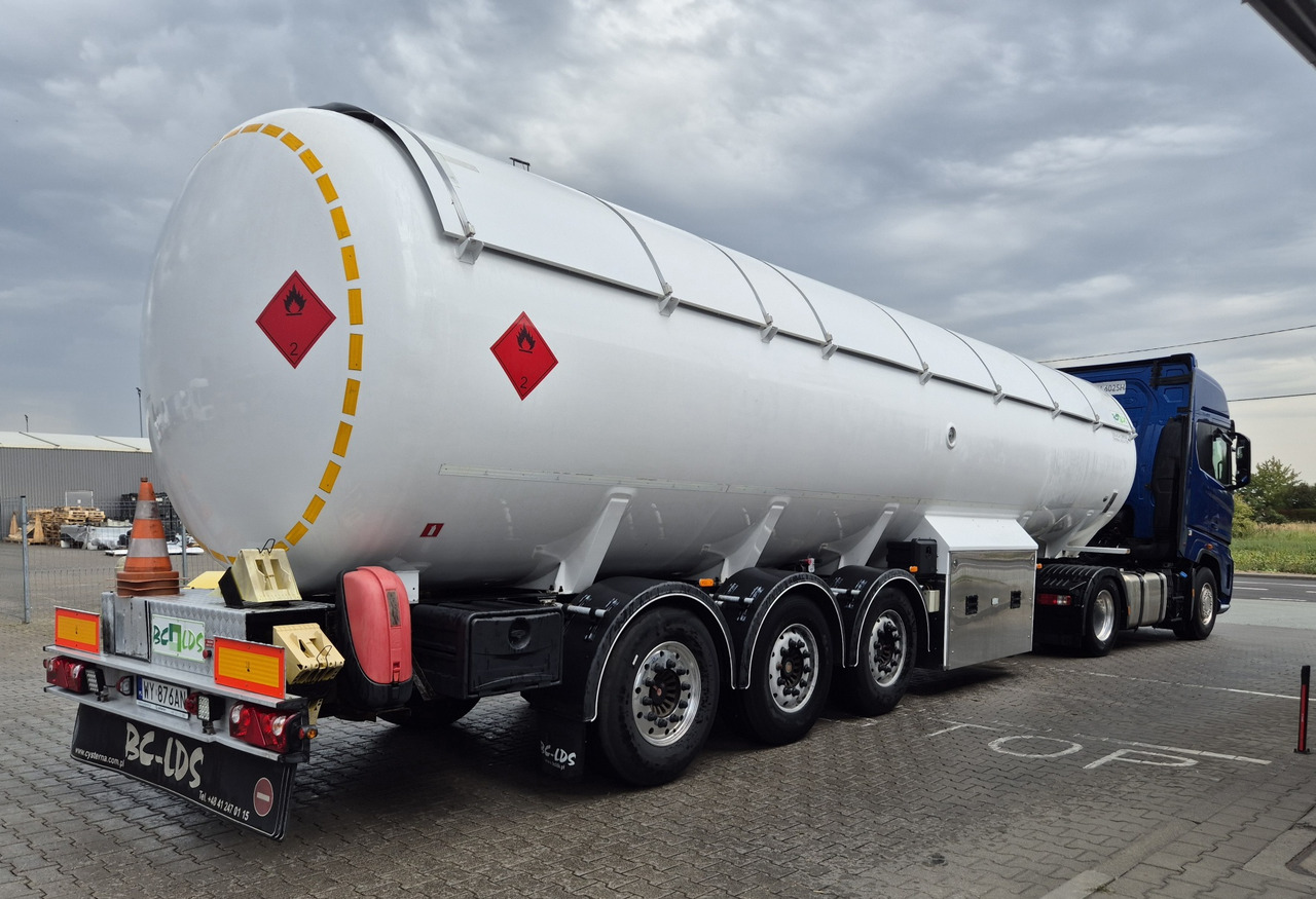 BC-LDS EMERSON/ propane/ butane/ lpg/ gpl - Puspiekabe cisterna: foto 3 BC-LDS EMERSON/ propane/ butane/ lpg/ gpl - Puspiekabe cisterna: foto 3