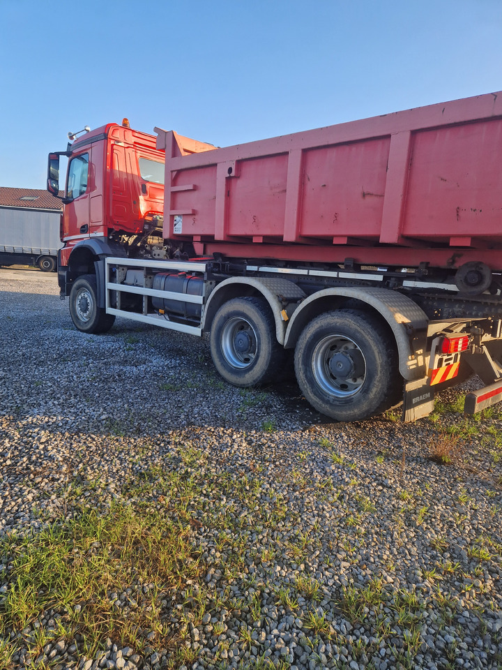 MERCEDES-BENZ Aroc - Konteineru vedējs/ Kravas automašīna ar noņemamā virsbūve: foto 4 MERCEDES-BENZ Aroc - Konteineru vedējs/ Kravas automašīna ar noņemamā virsbūve: foto 4