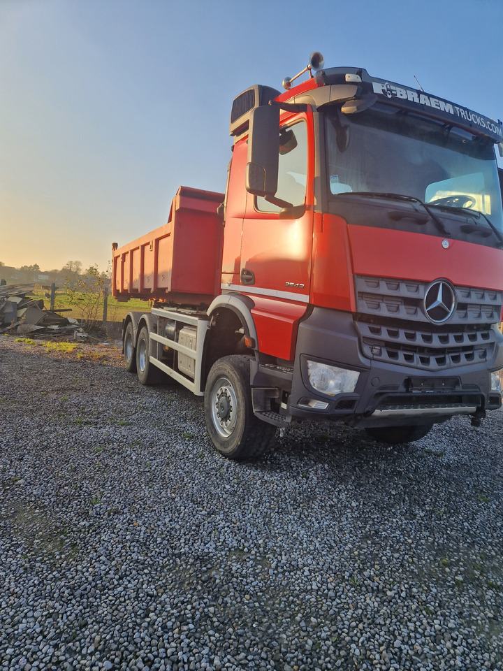 MERCEDES-BENZ Aroc - Konteineru vedējs/ Kravas automašīna ar noņemamā virsbūve: foto 1 MERCEDES-BENZ Aroc - Konteineru vedējs/ Kravas automašīna ar noņemamā virsbūve: foto 1