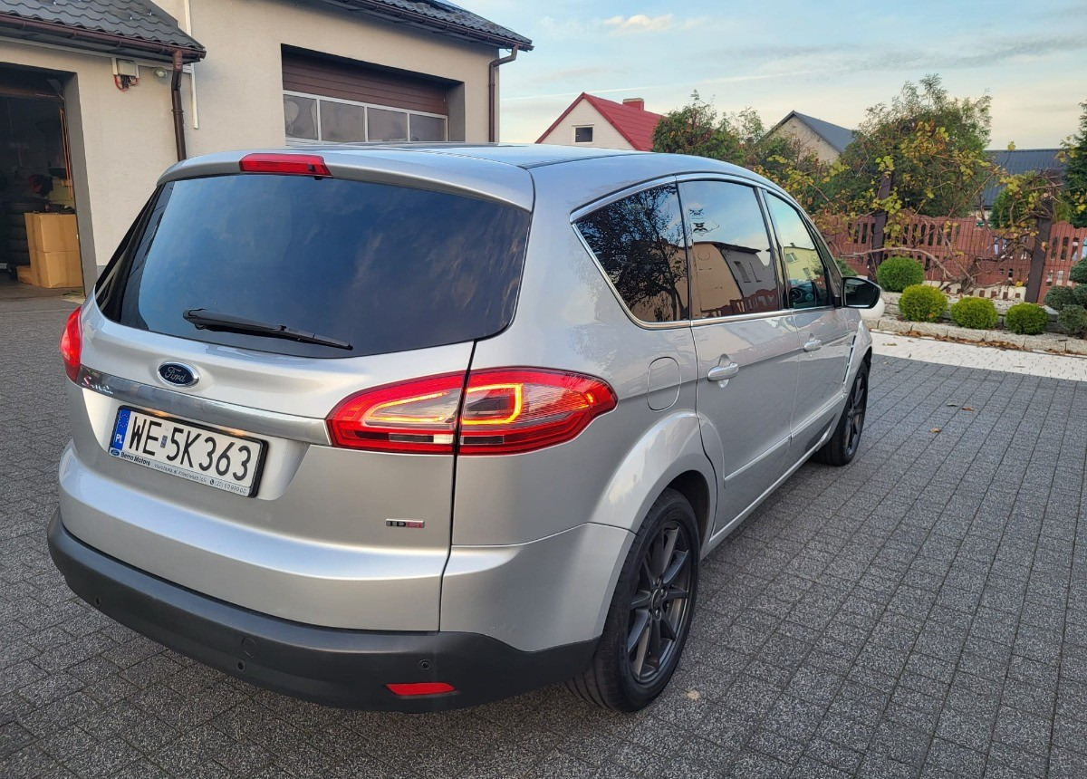 Ford S-Max Super Stan Ful Wypas Doinwestowany - Vieglā automašīna: foto 3 Ford S-Max Super Stan Ful Wypas Doinwestowany - Vieglā automašīna: foto 3