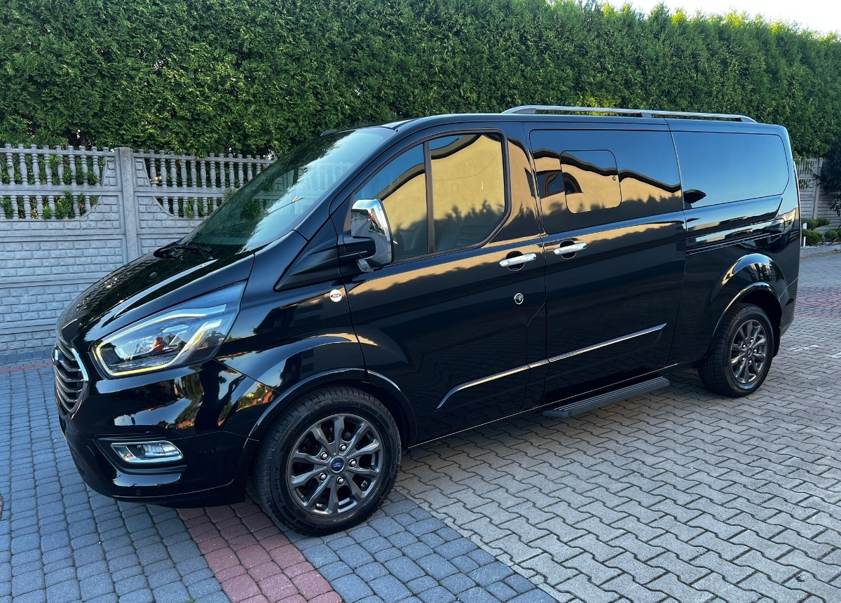 Ford Tourneo Custom Turneo Tytanium X specjalistyczny dla Inwalidów - Mikroautobuss, Pasažieru furgons: foto 2 Ford Tourneo Custom Turneo Tytanium X specjalistyczny dla Inwalidów - Mikroautobuss, Pasažieru furgons: foto 2