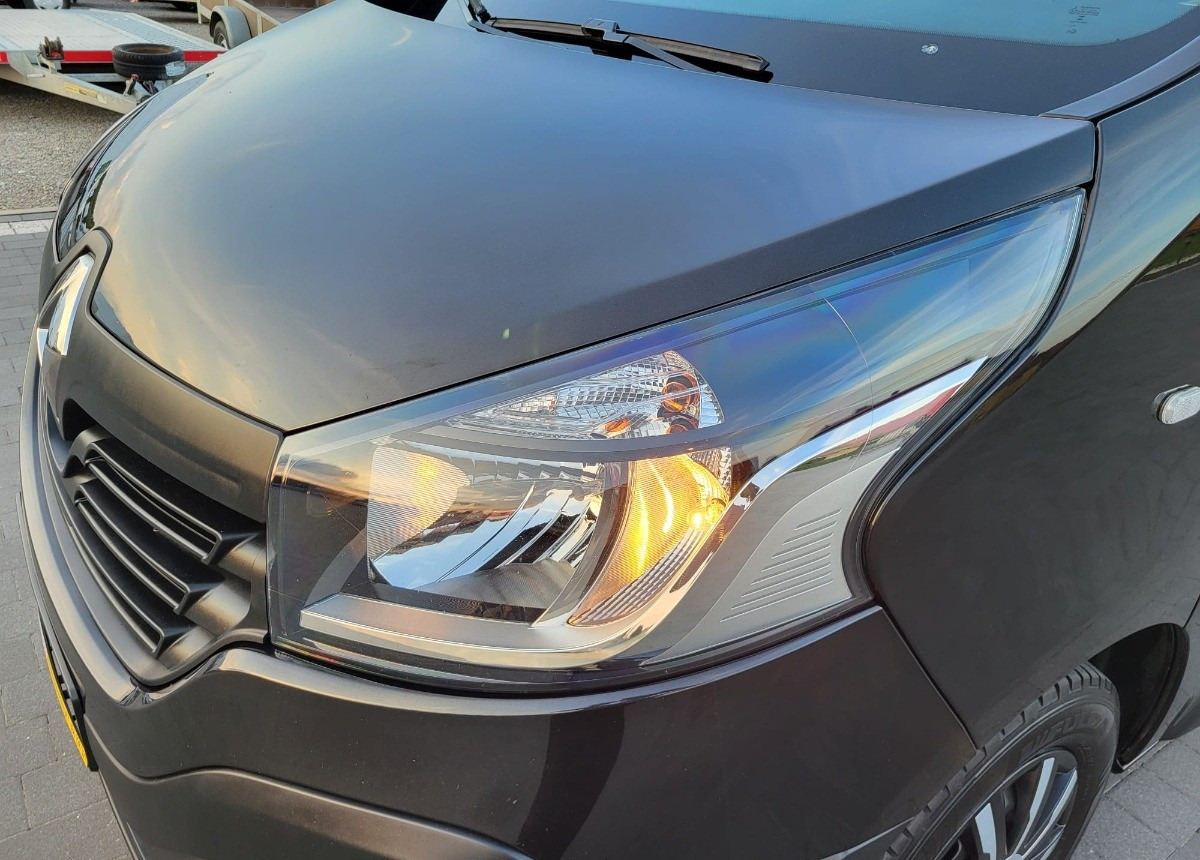 Renault Trafic Long doka 6-osobowy 6 osobowy - Kravas-pasažieru furgons: foto 2 Renault Trafic Long doka 6-osobowy 6 osobowy - Kravas-pasažieru furgons: foto 2