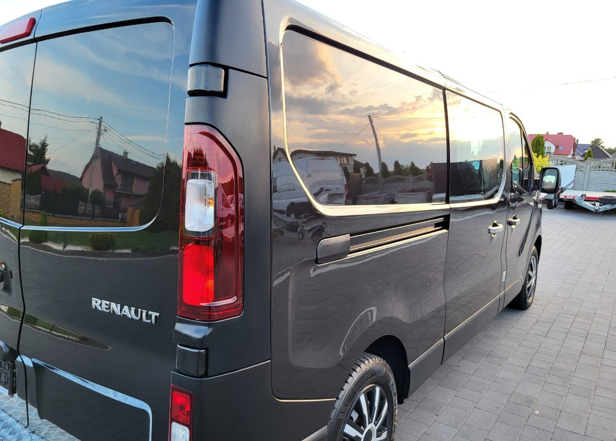 Renault Trafic Long doka 6-osobowy 6 osobowy - Kravas-pasažieru furgons: foto 5 Renault Trafic Long doka 6-osobowy 6 osobowy - Kravas-pasažieru furgons: foto 5