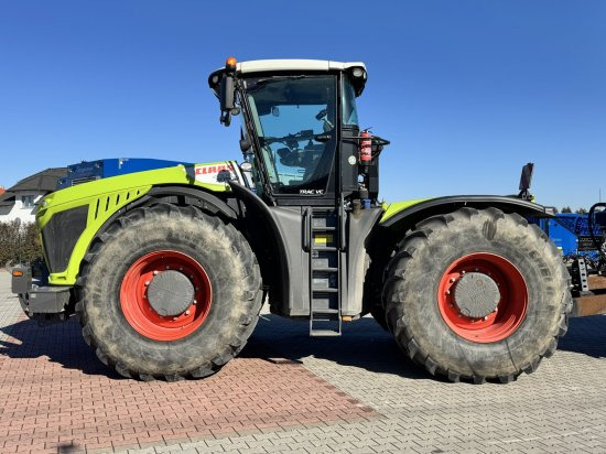 CLAAS 783 SSF 40 XERION Ohne Hacker - Traktors: foto 1 CLAAS 783 SSF 40 XERION Ohne Hacker - Traktors: foto 1