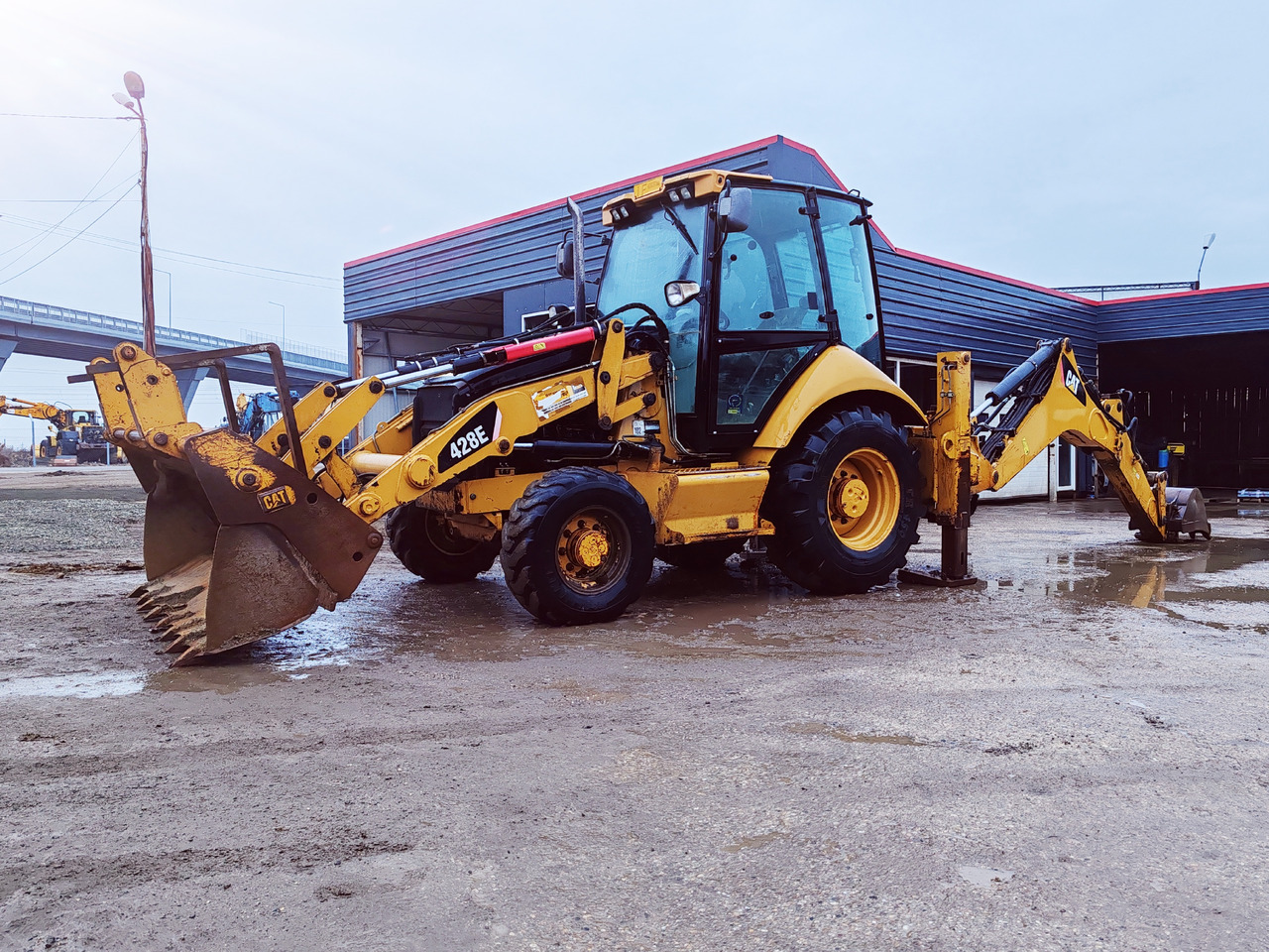 CATERPILLAR 428E - Ekskavators-iekrāvējs: foto 3 CATERPILLAR 428E - Ekskavators-iekrāvējs: foto 3