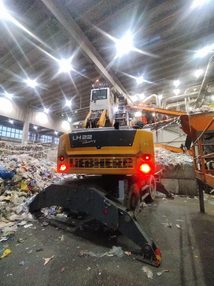 Liebherr LH22 M Litronic - Atkritumu iekrāvējs: foto 2 Liebherr LH22 M Litronic - Atkritumu iekrāvējs: foto 2