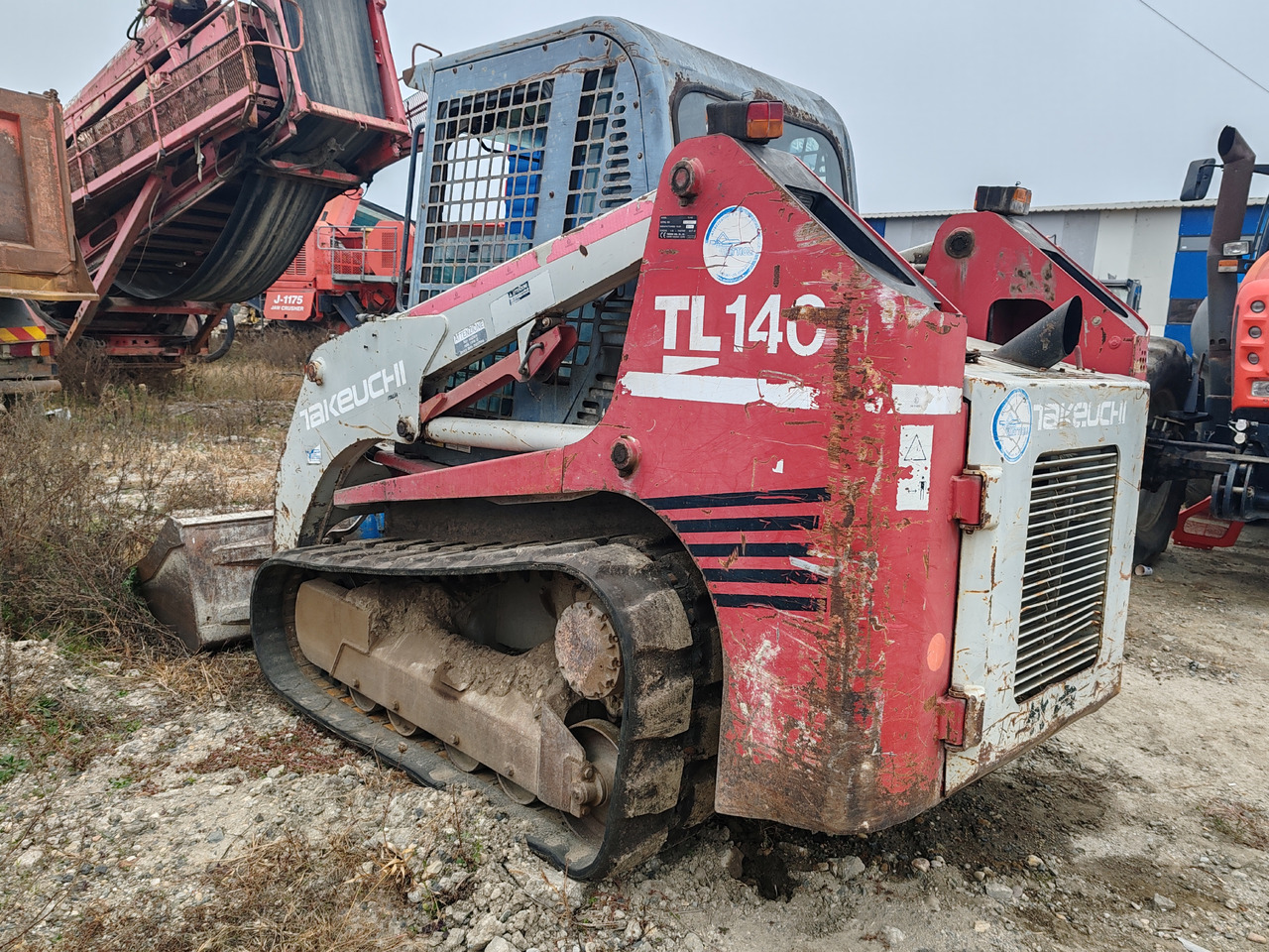 Takeuchi TL140 - Kāpurķēžu kompaktiekrāvējs: foto 5 Takeuchi TL140 - Kāpurķēžu kompaktiekrāvējs: foto 5