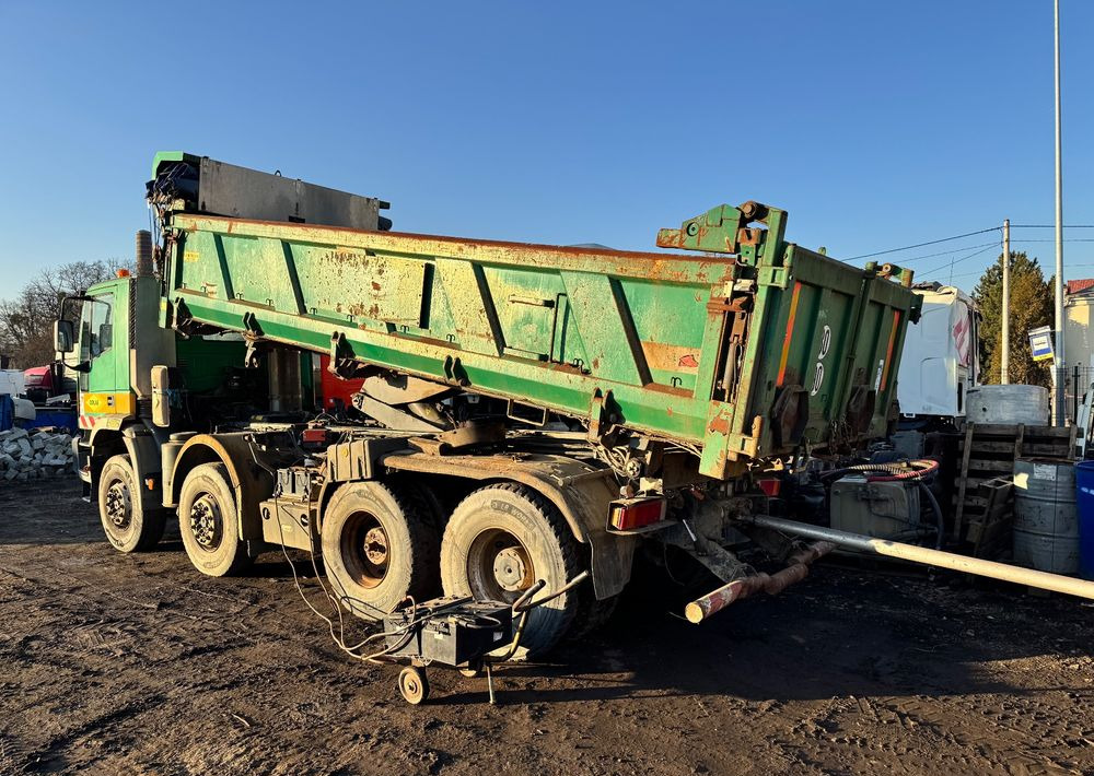 Iveco EuroTrakker - Kravas automašīna pašizgāzējs: foto 4 Iveco EuroTrakker - Kravas automašīna pašizgāzējs: foto 4