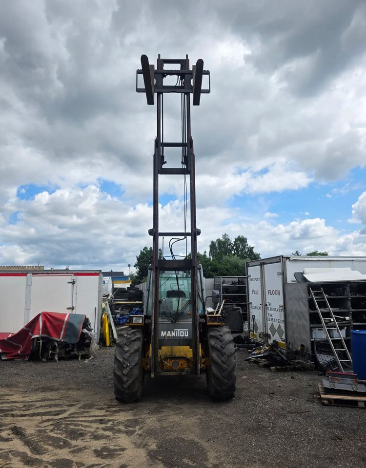 Manitou M26.4 Terenowy 4x4 5,5m - Bezceļu autokrāvējs: foto 1 Manitou M26.4 Terenowy 4x4 5,5m - Bezceļu autokrāvējs: foto 1