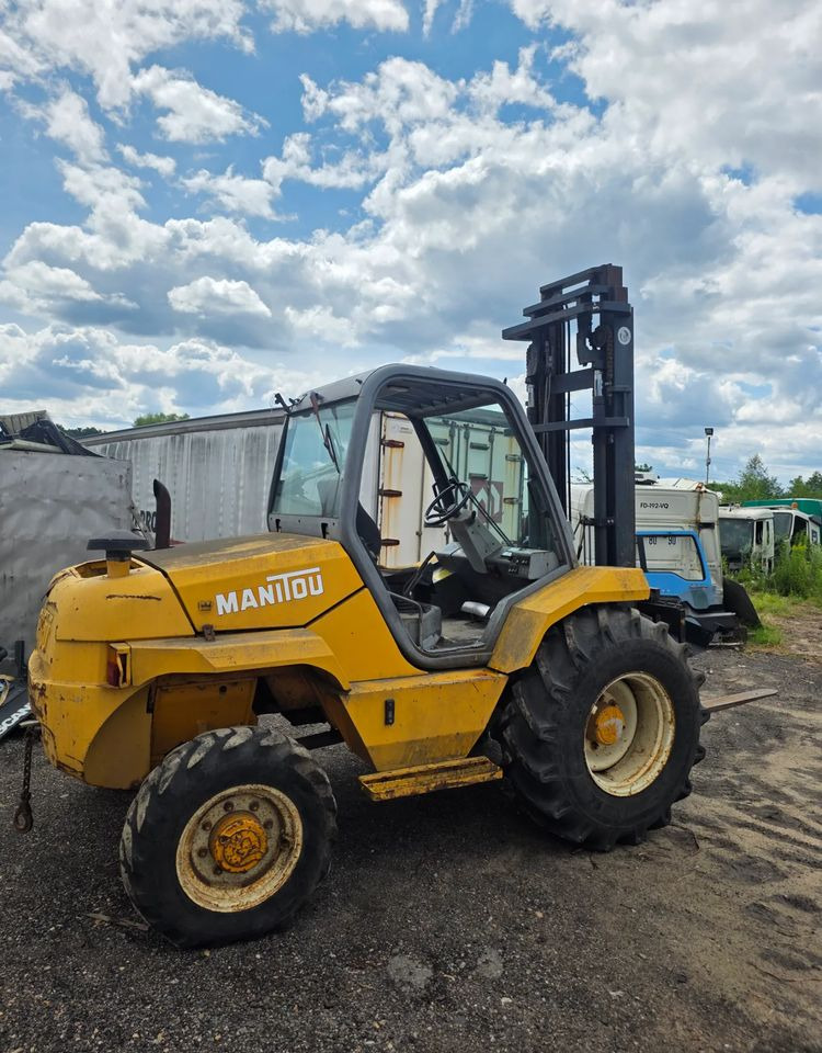 Manitou M26.4 Terenowy 4x4 5,5m - Bezceļu autokrāvējs: foto 5 Manitou M26.4 Terenowy 4x4 5,5m - Bezceļu autokrāvējs: foto 5