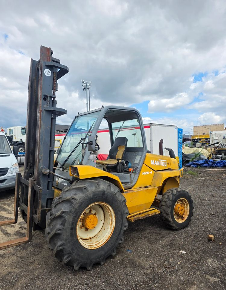 Manitou M26.4 Terenowy 4x4 5,5m - Bezceļu autokrāvējs: foto 3 Manitou M26.4 Terenowy 4x4 5,5m - Bezceļu autokrāvējs: foto 3