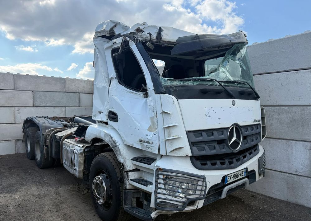 Mercedes-Benz Arocs 2640 - Pacēlājs ar āķi: foto 2 Mercedes-Benz Arocs 2640 - Pacēlājs ar āķi: foto 2