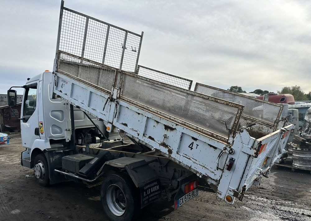 Renault Midlum 135 DXi - Kravas automašīna pašizgāzējs: foto 3 Renault Midlum 135 DXi - Kravas automašīna pašizgāzējs: foto 3