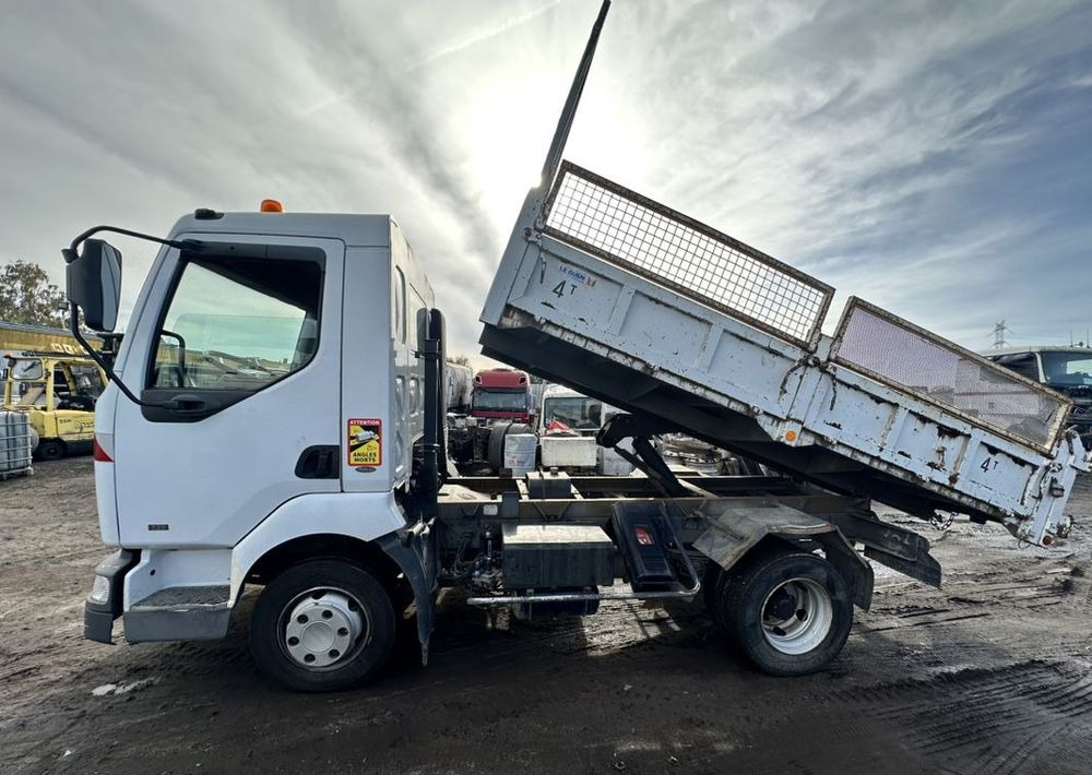 Renault Midlum 135 DXi - Kravas automašīna pašizgāzējs: foto 2 Renault Midlum 135 DXi - Kravas automašīna pašizgāzējs: foto 2