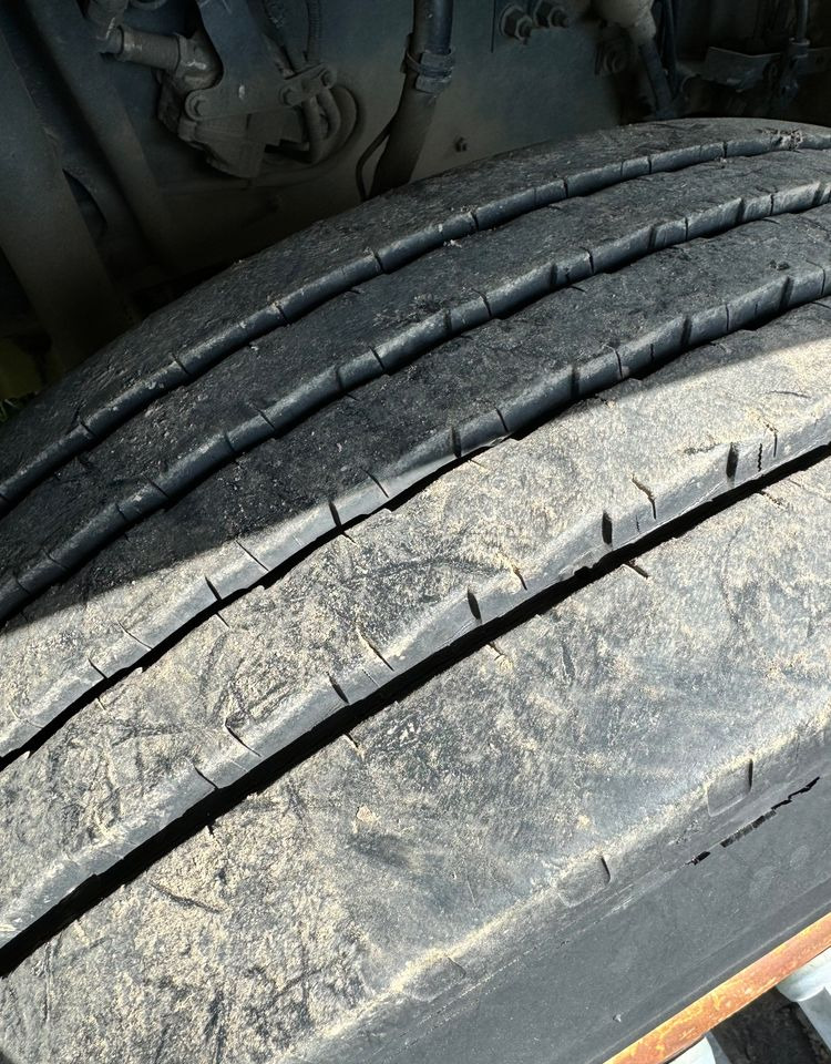 Vilcējs Renault T460: foto 10 Vilcējs Renault T460: foto 10