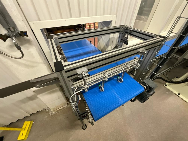 Bila - Lentes konveijers: foto 4 Bila - Lentes konveijers: foto 4