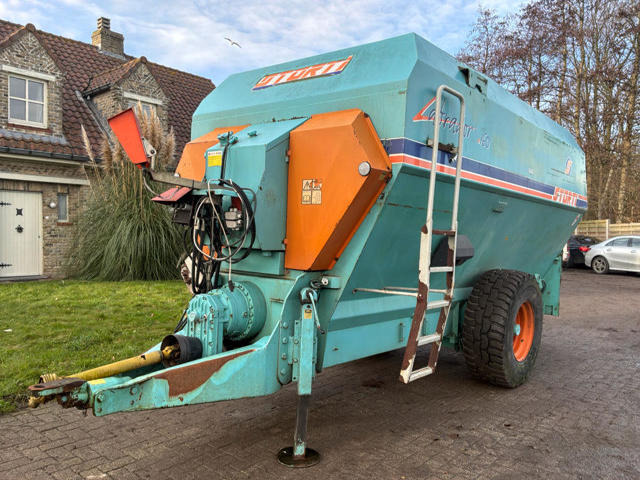 Storti Labrador 160 - Celtniecības tehnika: foto 1 Storti Labrador 160 - Celtniecības tehnika: foto 1