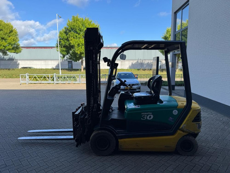 Autokrāvējs Komatsu FB30H-3R: foto 7