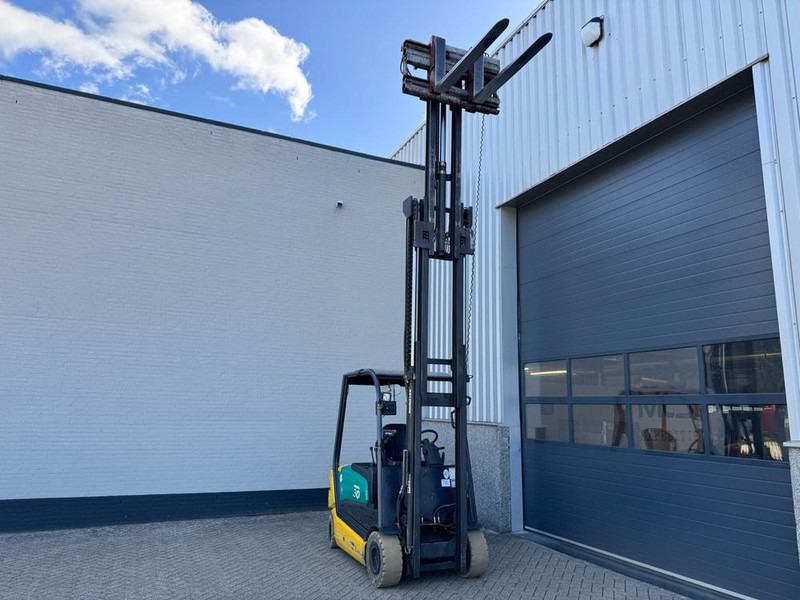 Autokrāvējs Komatsu FB30H-3R: foto 8