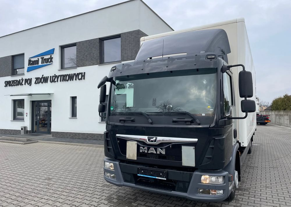 MAN TGL 12.250, KONTENER 7,3m ( 18 europalet ) - Kravas automašīna ar slēgto virsbūvi: foto 1 MAN TGL 12.250, KONTENER 7,3m ( 18 europalet ) - Kravas automašīna ar slēgto virsbūvi: foto 1