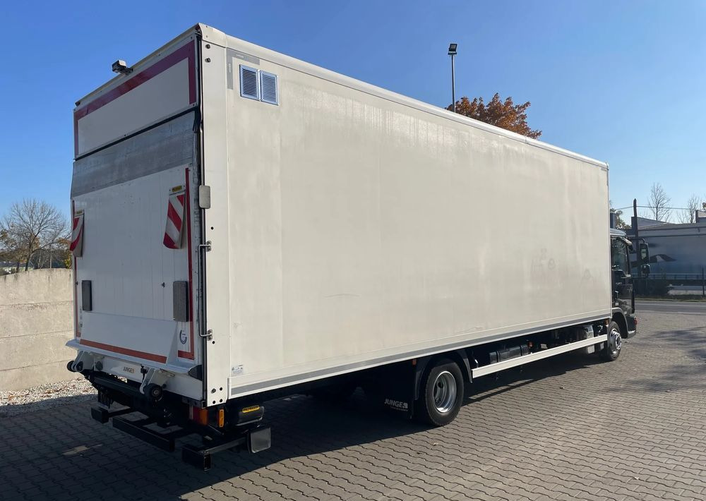 MAN TGL 12.250 - Kravas automašīna ar slēgto virsbūvi: foto 5 MAN TGL 12.250 - Kravas automašīna ar slēgto virsbūvi: foto 5