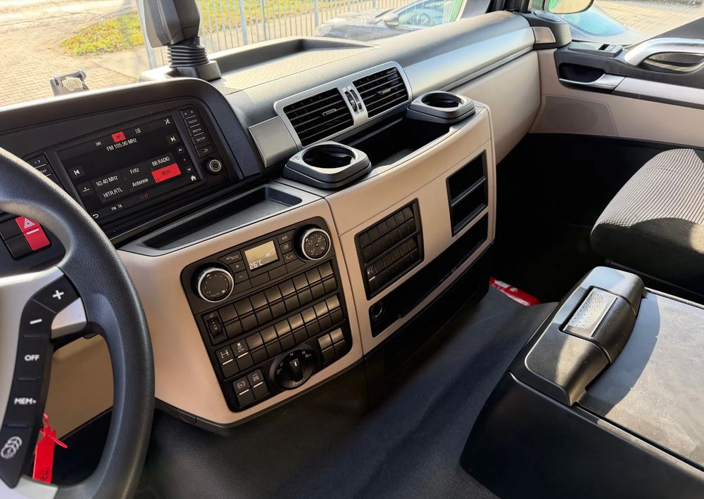 Kravas automašīna ar slēgto virsbūvi MAN TGM 18.250 Ładownośc 9800 kg: foto 15