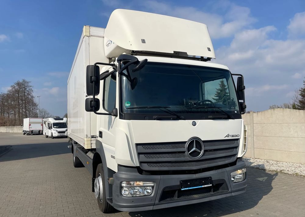 Mercedes-Benz ATEGO 1223/ CHŁODNIA/ 15 PALET - Kravas automašīna refrižerators: foto 3 Mercedes-Benz ATEGO 1223/ CHŁODNIA/ 15 PALET - Kravas automašīna refrižerators: foto 3