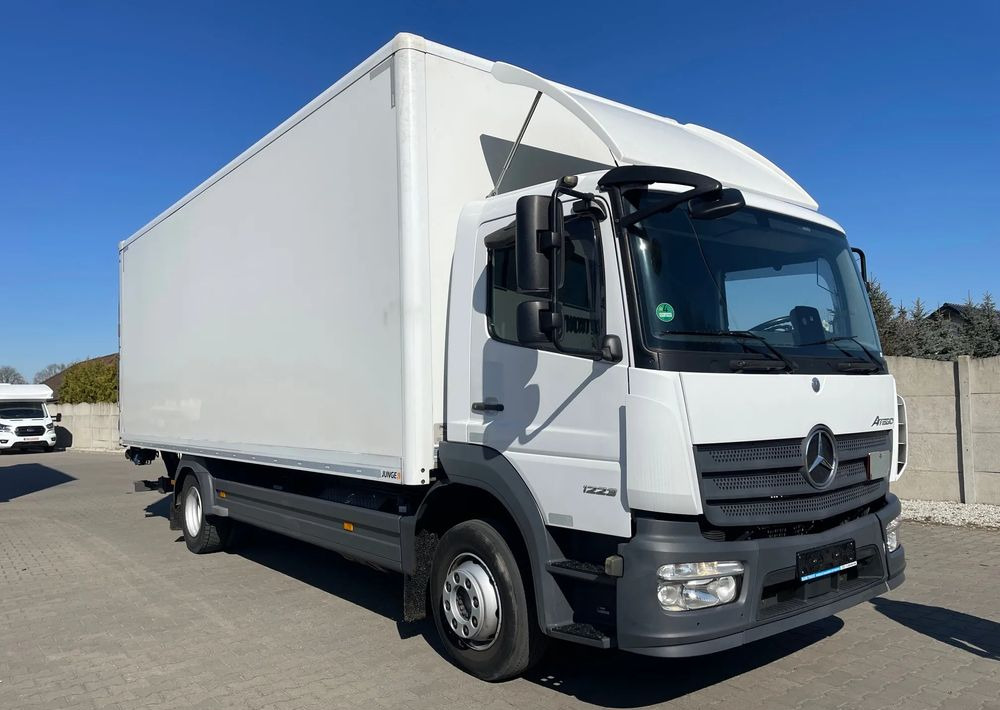 Mercedes-Benz ATEGO 1223 - Kravas automašīna ar slēgto virsbūvi: foto 2 Mercedes-Benz ATEGO 1223 - Kravas automašīna ar slēgto virsbūvi: foto 2