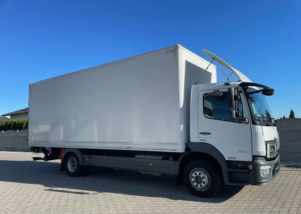 Mercedes-Benz ATEGO 1224 - Kravas automašīna ar slēgto virsbūvi: foto 4 Mercedes-Benz ATEGO 1224 - Kravas automašīna ar slēgto virsbūvi: foto 4