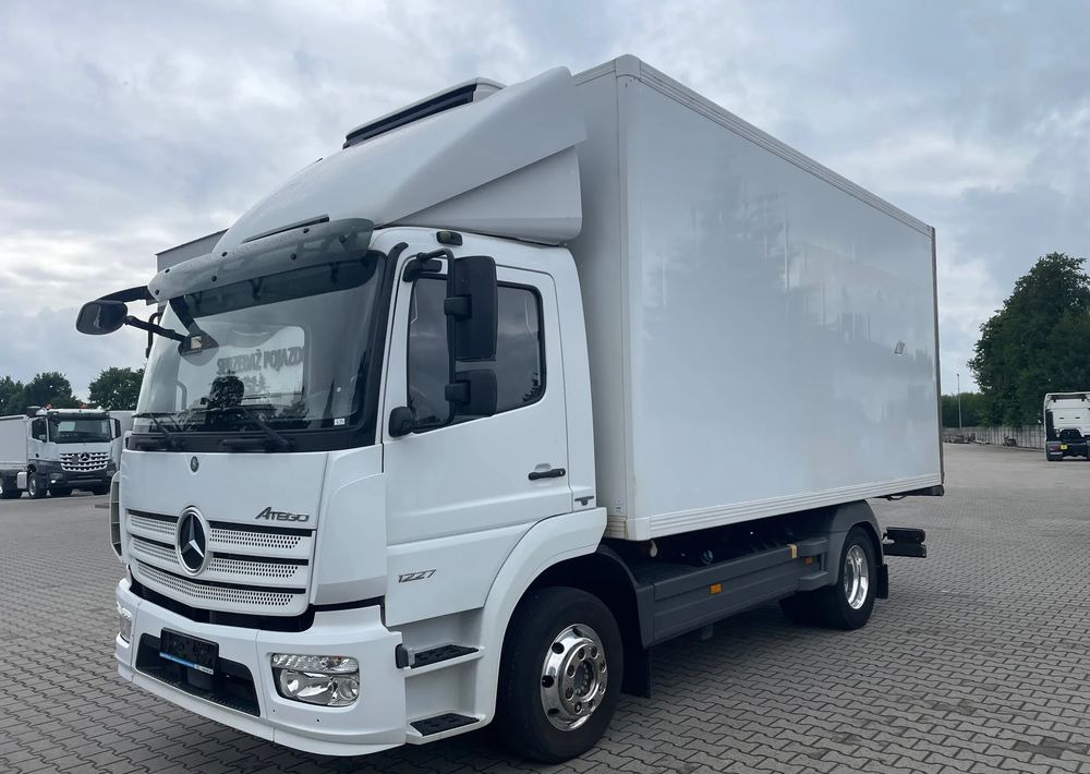 Mercedes-Benz ATEGO 1227 CHŁODNIA HAKOWA / HAKÓWKA - Kravas automašīna refrižerators: foto 2 Mercedes-Benz ATEGO 1227 CHŁODNIA HAKOWA / HAKÓWKA - Kravas automašīna refrižerators: foto 2