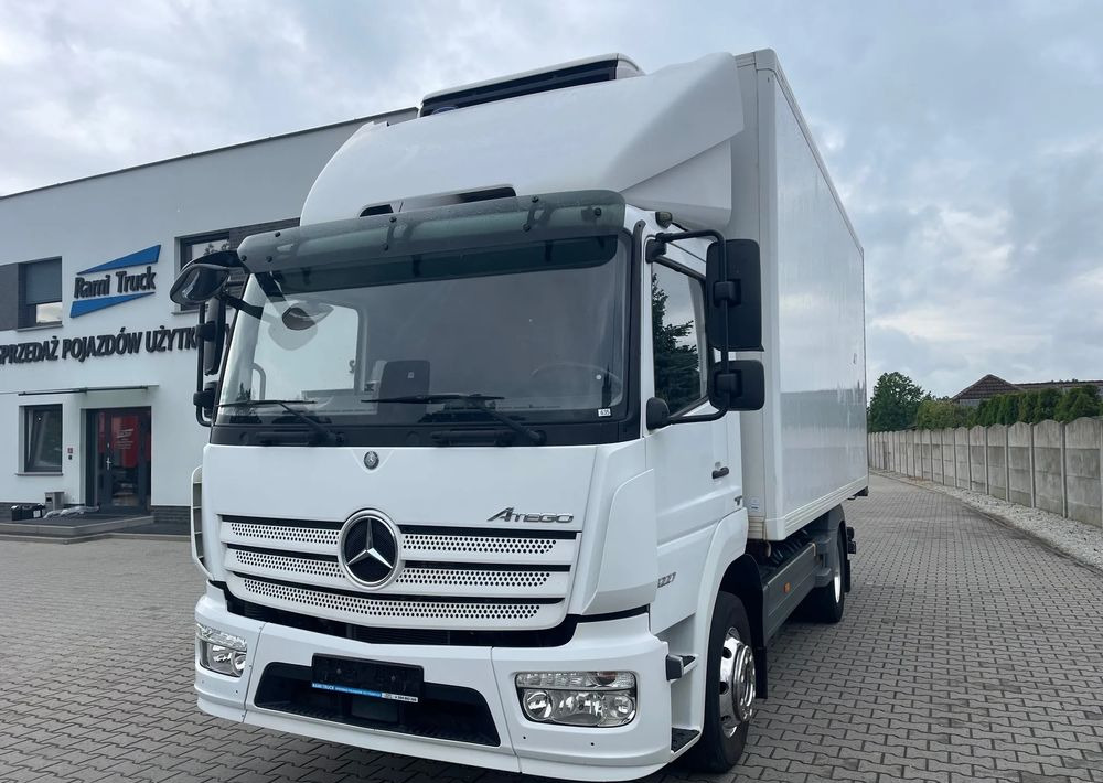 Mercedes-Benz ATEGO 1227 CHŁODNIA HAKOWA / HAKÓWKA - Kravas automašīna refrižerators: foto 1 Mercedes-Benz ATEGO 1227 CHŁODNIA HAKOWA / HAKÓWKA - Kravas automašīna refrižerators: foto 1