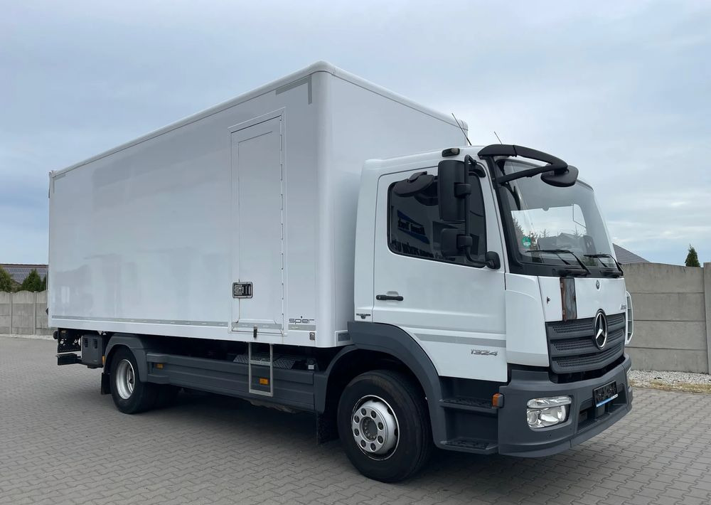 Mercedes-Benz ATEGO 1324, 15 EUROPALET, ŁADOWNOŚĆ 7,5 T - Kravas automašīna ar slēgto virsbūvi: foto 2 Mercedes-Benz ATEGO 1324, 15 EUROPALET, ŁADOWNOŚĆ 7,5 T - Kravas automašīna ar slēgto virsbūvi: foto 2