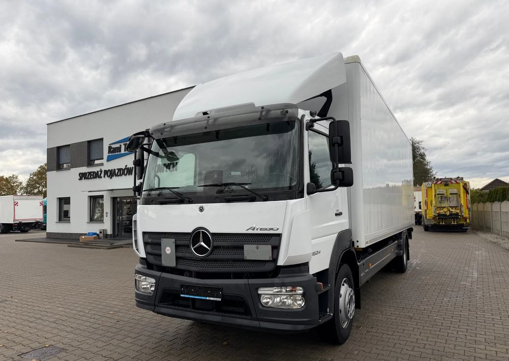 Mercedes-Benz ATEGO 1524 - Kravas automašīna ar slēgto virsbūvi: foto 1 Mercedes-Benz ATEGO 1524 - Kravas automašīna ar slēgto virsbūvi: foto 1