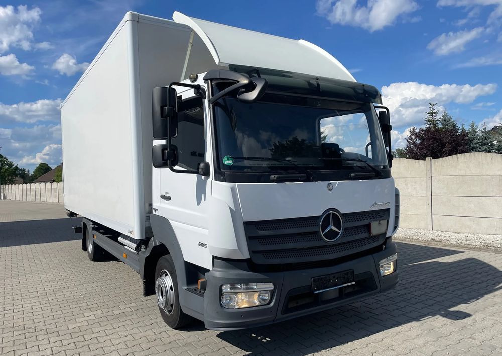 Mercedes-Benz ATEGO 816 ,ładowność 3,1 tony! - Kravas automašīna ar slēgto virsbūvi: foto 3 Mercedes-Benz ATEGO 816 ,ładowność 3,1 tony! - Kravas automašīna ar slēgto virsbūvi: foto 3