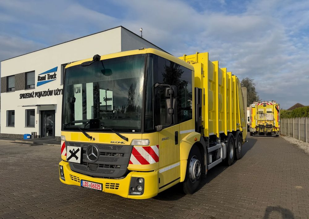 Mercedes-Benz ECONIC 2630, EURO6/ ŚMECIARKA/ ZOELLER/ DELTA - Atkritumu vedējs: foto 1 Mercedes-Benz ECONIC 2630, EURO6/ ŚMECIARKA/ ZOELLER/ DELTA - Atkritumu vedējs: foto 1