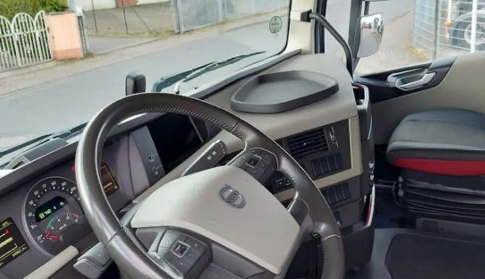 Volvo FH 460 - Vilcējs: foto 4 Volvo FH 460 - Vilcējs: foto 4