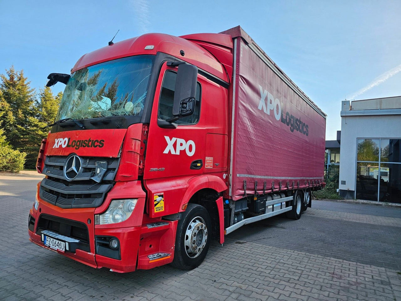 Mercedes-Benz 2543 ACTROS 6x2 JUMBO 8,2 Erhöhtes Dach Edscha - Kravas automašīna ar tentu: foto 1 Mercedes-Benz 2543 ACTROS 6x2 JUMBO 8,2 Erhöhtes Dach Edscha - Kravas automašīna ar tentu: foto 1