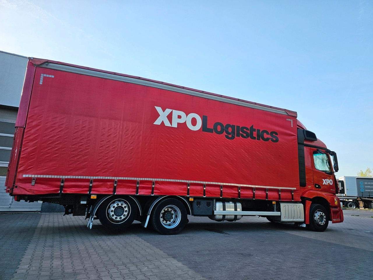Mercedes-Benz 2543 ACTROS 6x2 JUMBO 8,2 Erhöhtes Dach Edscha - Kravas automašīna ar tentu: foto 4 Mercedes-Benz 2543 ACTROS 6x2 JUMBO 8,2 Erhöhtes Dach Edscha - Kravas automašīna ar tentu: foto 4